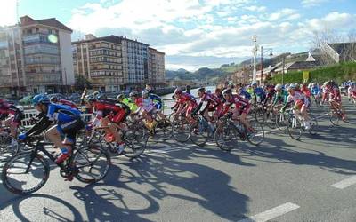 Trafiko etena ostegunean Euskal Herriko itzulia dela eta