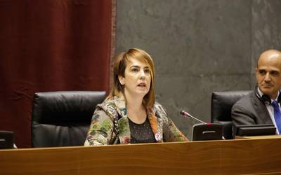 Armagabetzearen egunean Ainhoa Aznarez parlamentuko presidentea izanen da Baionan