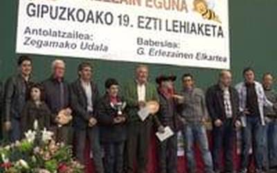 Jose Agustin Zabalak irabazi zuen Zegamako Erlezain Egunean ospatzen den Gipuzkoako Ezti Txapelketa