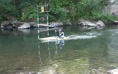 Eguraldia lagun eskolarteko piragua txapelketan