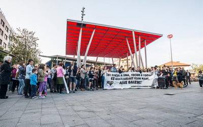 Areetako erasoa salatzeko kontzentrazioan parte hartzera deitu du EH Bilduk