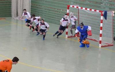 Eskubaloi eta hockey kantxaren zorua aldatuko dute udan