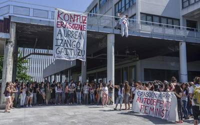 Campusera sartzea debekatu diote ustezko erasotzaileari