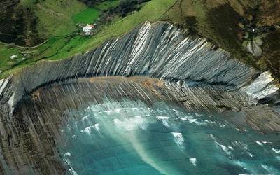 Zumaia ezagutzeko irteera antolatu du Arakil Kulturak