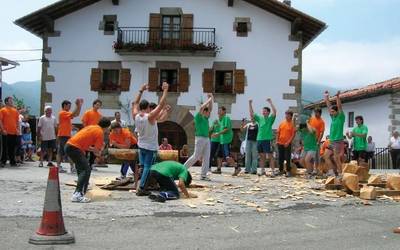 Hiru eguneko besta ederrak prestatu dituzte Saldiasen San Juanetan