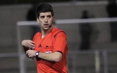 Imanol Irurtzun arbitroa mailaz igo da