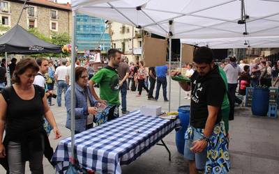 Festa eta algara, Ttakun elkartearen eskutik