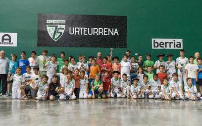 Final ederrak, Pelota Eskolaren Torneoa agurtzeko