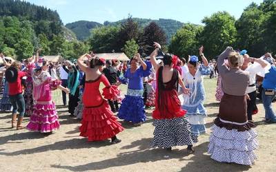 Errozioko ama birjina gurtzeko erromeria Arruena parkean