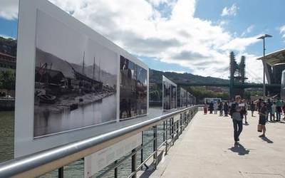 Bilbok izandako metamorfosia erakusten duten argazki panelak ipini dituzte Abandoibarran