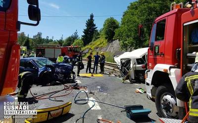 70 urteko zumaiar bat hil da Iraetan izandako kotxe istripuan