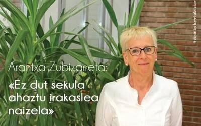 Uztaileko azala: «Ez dut sekula ahaztu irakaslea naizela»