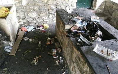 Erabat zikin agertu da gaur Andra Mari ermita