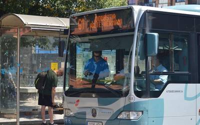 Autobus zerbitzu zabalagoa, abuztuan