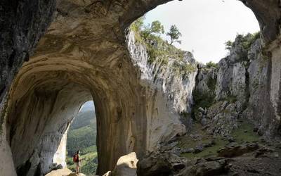 Araotz inguruak ezagutzeko geoibilbidea