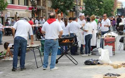 Su gozotan igaro dute goiza ehunka laudioarrek, Gastronomia Txapelketan