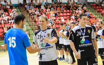 Mikel Amilibiari ongi-etorria egin zioten larunbatean, Zarautzen