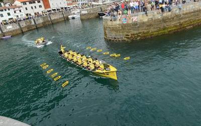 Hirugarrena izan da Orioko gizonezkoen txalupa Donostiako Estropadako sailkapen proban