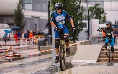 Ekhi Congilek lau domina ekarri ditu EC Unicycling probatik