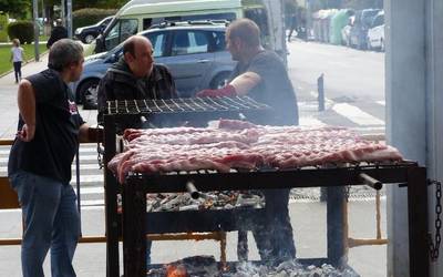 Elkartasun Egunaren hasiera argazkitan