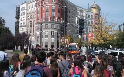 Hazte Oir plataformaren autobusak ezin izan du bere kanpaina Bilbon zabaldu