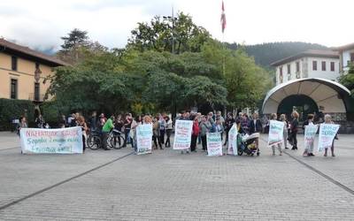 Erabateko gaitzespena, Lantarongo erailketa dela-eta