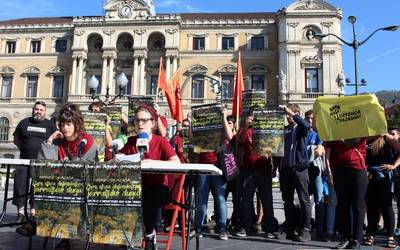 Okupazioa, autogestioa eta erresistentziaren aldeko mezua zabaltzeko manifestazioa