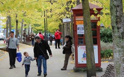 Elexondo pasealekuko zorua eta azpiegiturak berritu nahi dituzte