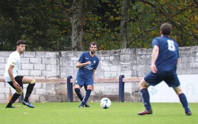 Bergara sailkapeneko lehenengo postuan, Real Unioni 1-0 irabazita