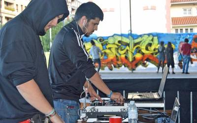 Graffitero eta DJak, Hip Hop Eguna girotzeko