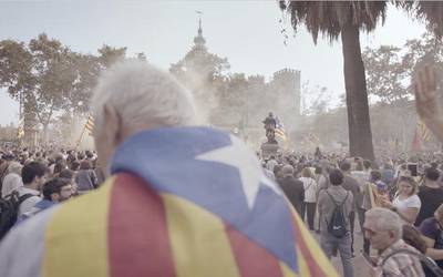 [BIDEOA] Kataluniako Errepublika independientea aldarrikatu zuten unea kalean