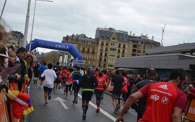 46 azkoitiarrek hartu dute parte Behobia-Donostia lasterketan