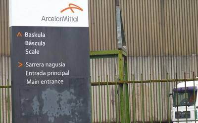 Arcelor Mittal-eko langile batzordearen bilerak Bergarako udalbatzarekin