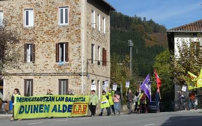 Arrasaten egin du geldialdia prekarietatearen kontrako LABen karabana ibiltariak