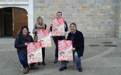 Hezkuntzako gehiengo sindikalak bat egin du larunbateko manifestazioarekin