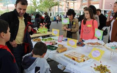 Errefuxiatuen aldeko jaiari esker 2.007 euro jaso ditu Himayak