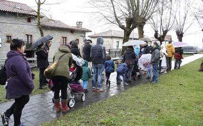 Olentzerok, Maridomingik eta hainbat mitologia pertsonaia agertu ziren Aiaran