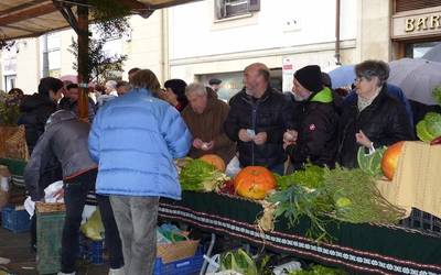 Fruta eta barazki eskaintza zabala izan da Seber Altuben