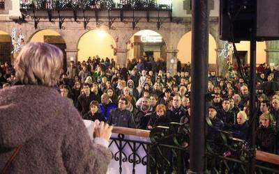 Presoen eskubideak aldarrikatu dituzte ehunka lagunek