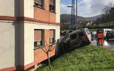 Zabor bilketako kamioi batek eta auto batek istripua izan dute Sanjuandegin