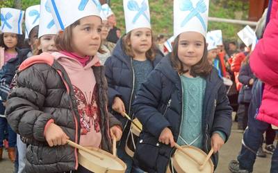 Donosti bat bakarra, danbor hotsak mila!