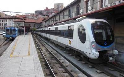 Kanpo oposaketetan euskara eskakizuna jaistea proposatu du Eusko Trenek