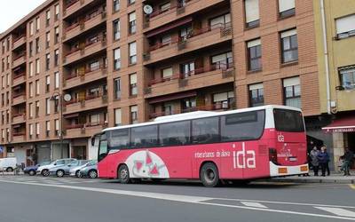 Gasteizerako linean zerbitzu gehiago ipiniko dituzte, eta autobus berriak ere bai