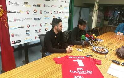 Asier Llamasek Xotarekin kontratua berritu du