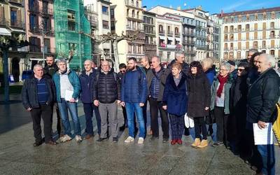 Iberon eta Erreniagan egindako pintaketen kontrako salaketa jarri dute