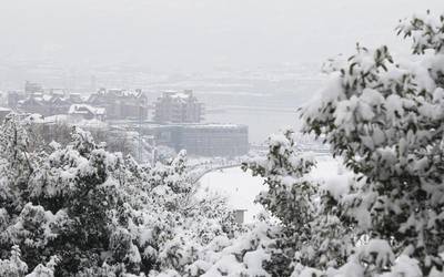 [ARGAZKI-GALERIA] Elurrez beteta esnatu da Uribe Kosta