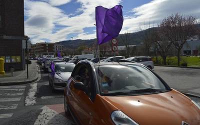 Txorierriko karabana feministak Txorierri osoa zeharkatu du