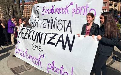 Zornotzan ere zabaldu dute greba feministaren aldarria