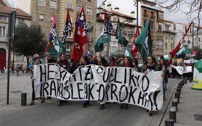 Jarraipen zabala izan du hezkuntza publikoaren lehen greba egunak