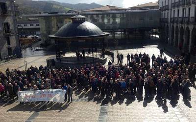 Zapatuan Donostiako manifestaziora joateko autobusa antolatu dute Azpeitiko pentsiodunek